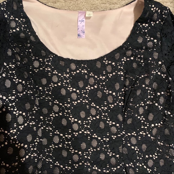 Black and beige dress - Picture 4 of 5